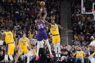 业生涯中屡 业生涯中屡